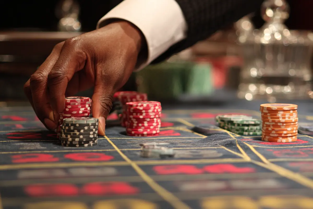 Sòng bài trực tuyến live dealer